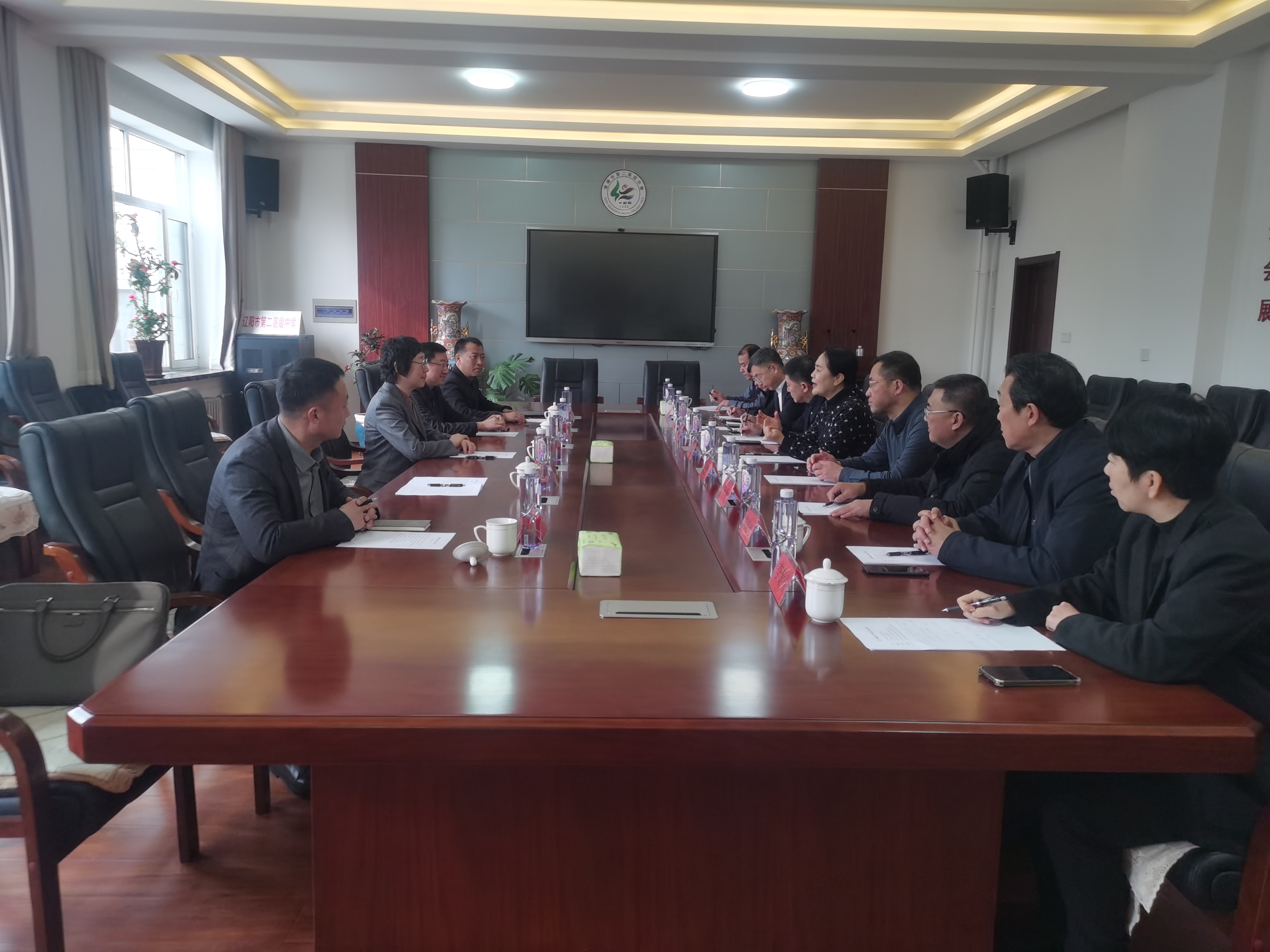 校党委书记刘宏赴辽阳市深化校地合作并开展访企拓岗