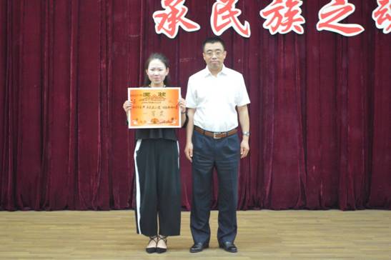 C:\Users\DELL\Desktop\我校举办 “诵国学经典，承民族之魂”诗歌朗诵会\04.JPG