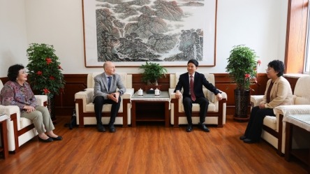 校长罗文波会见俄罗斯喀山联邦大学访问团